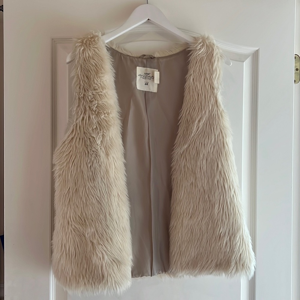 H&M faux fur vest